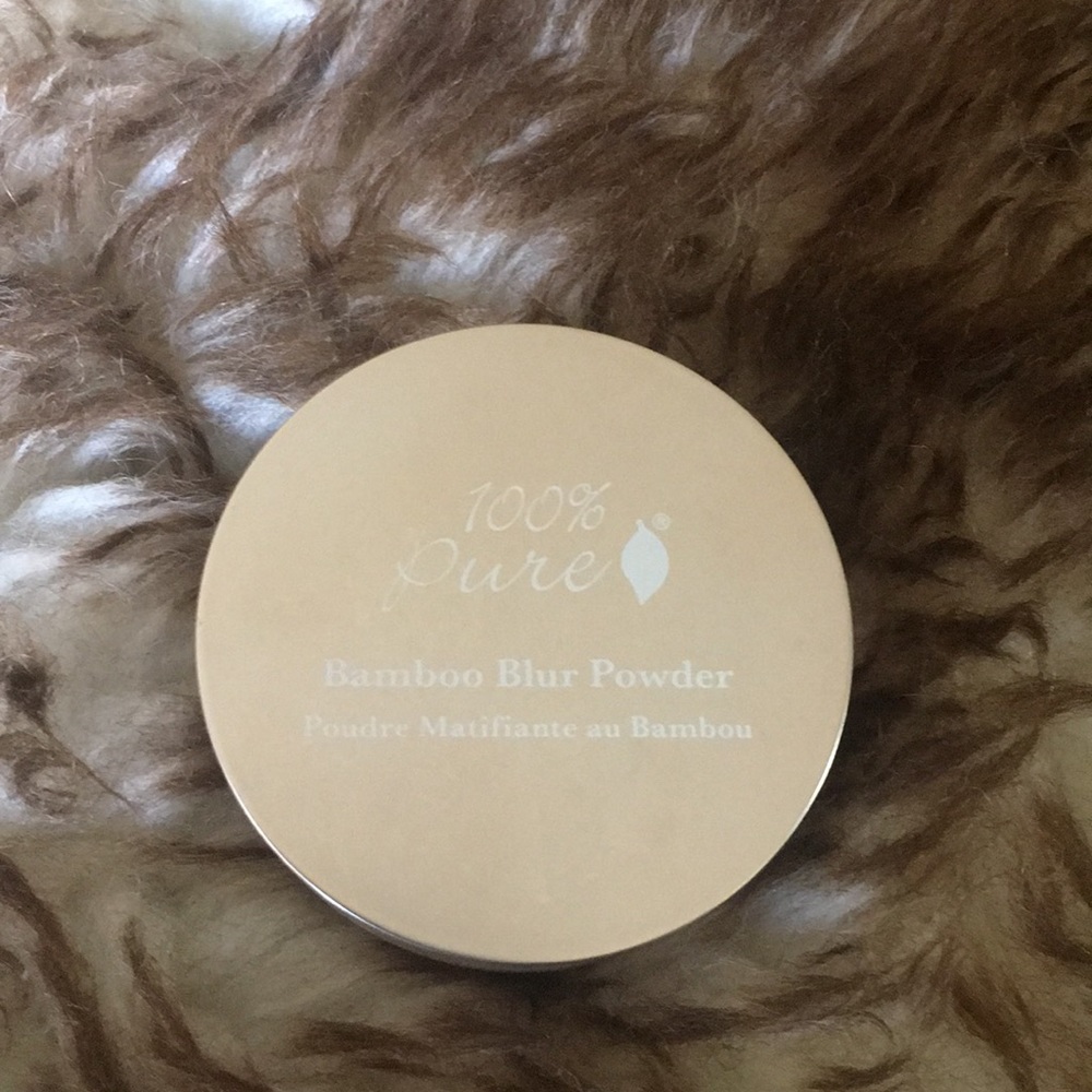 Bamboo blur powder- light